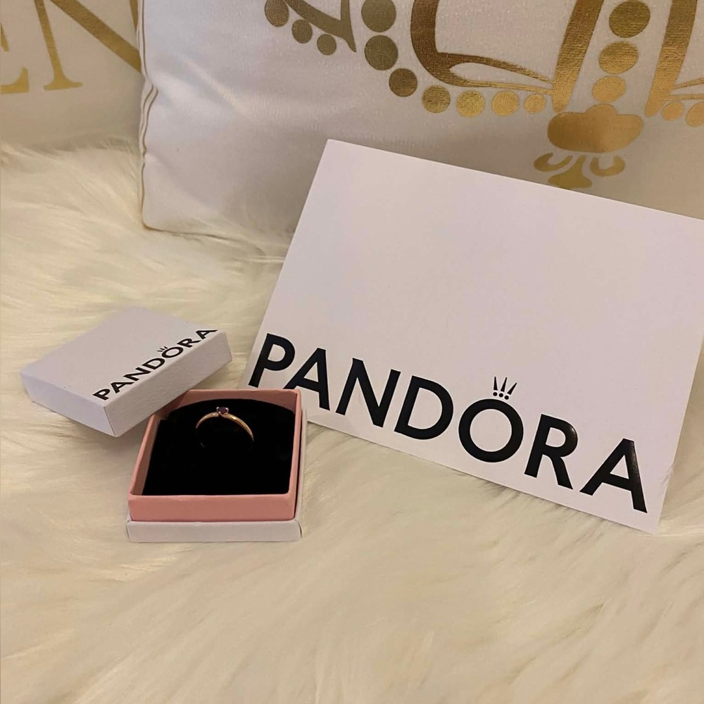 PRACTICALLY NEW- PANDORA Purple Solitaire Rose size 6